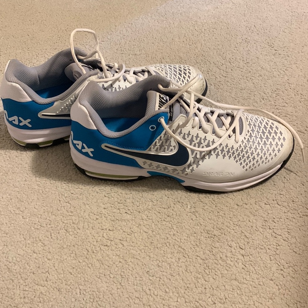 Men's tennis court shoes